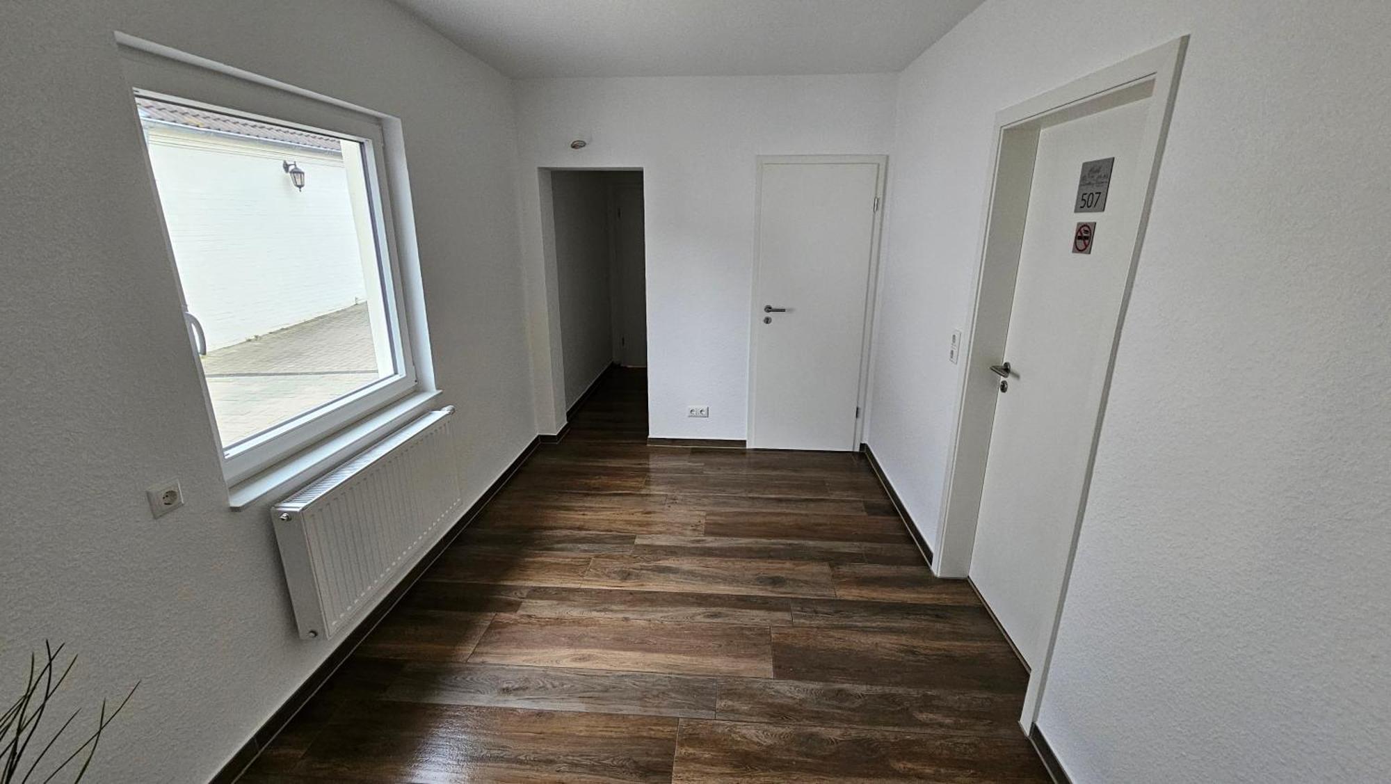 Hotel Dorfkrug Buesum - Guenstige Altbauzimmer Am Oland 外观 照片