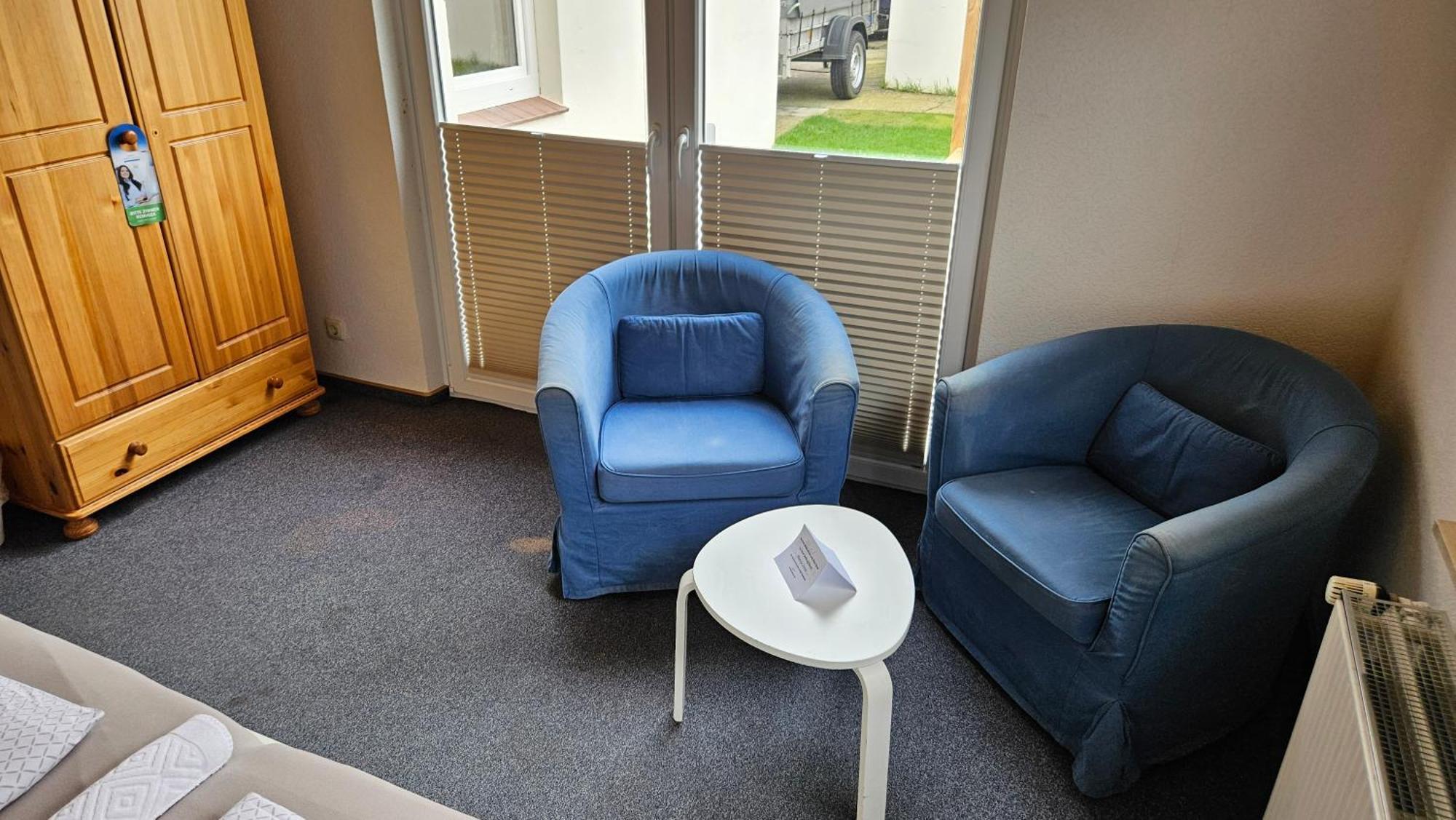 Hotel Dorfkrug Buesum - Guenstige Altbauzimmer Am Oland 客房 照片
