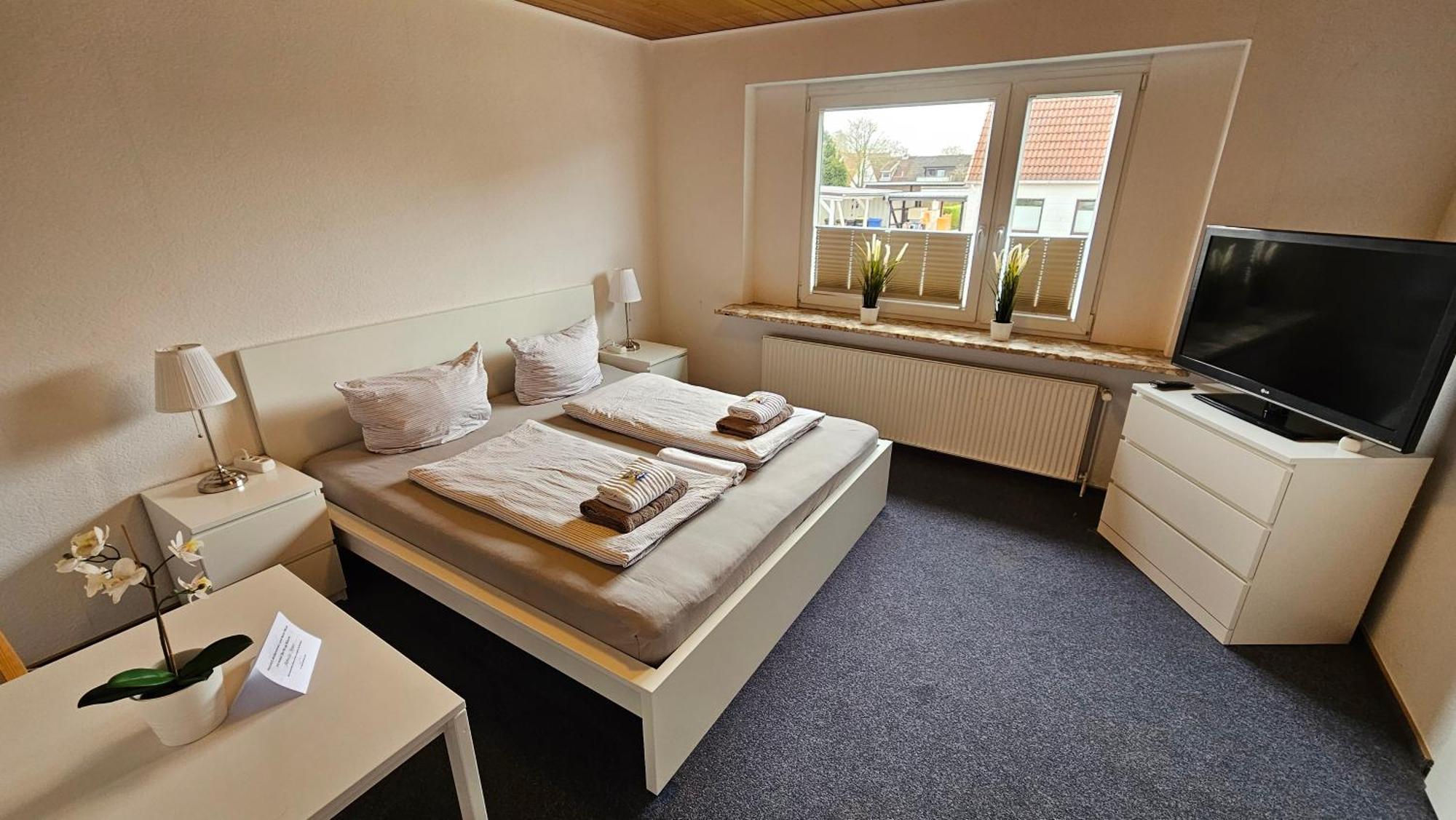 Hotel Dorfkrug Buesum - Guenstige Altbauzimmer Am Oland 客房 照片