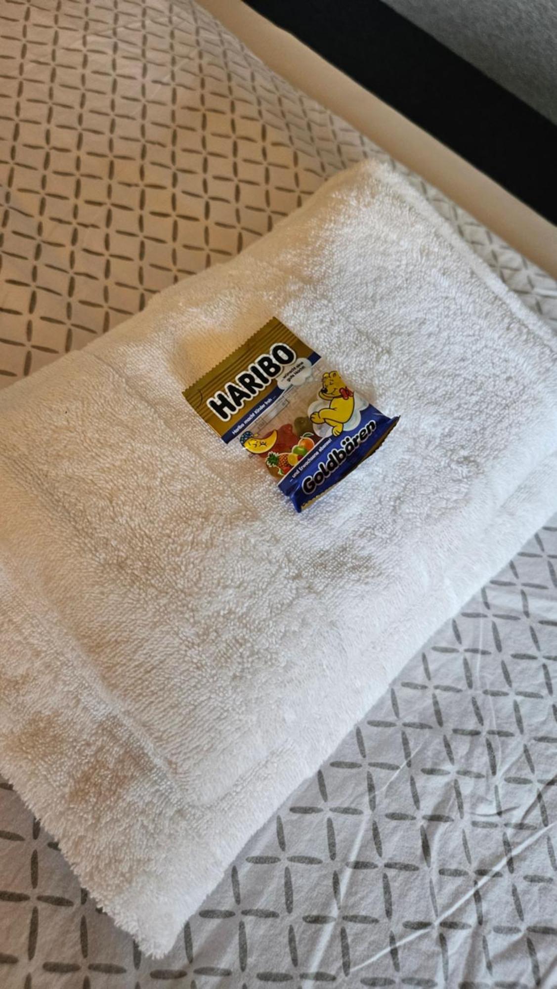 Hotel Dorfkrug Buesum - Guenstige Altbauzimmer Am Oland 客房 照片